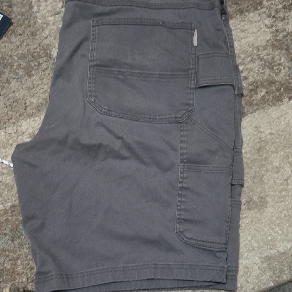 Duluth Trading Co Gray Cargo Shorts for Everyday Comfort